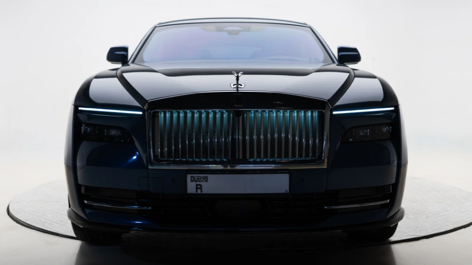 luxury roll royce spectre in dubai