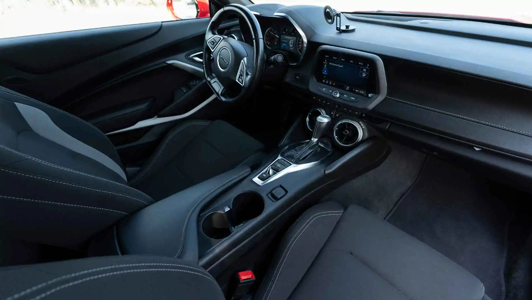Chevrolet-Camaro-2022-car-rental-dubai