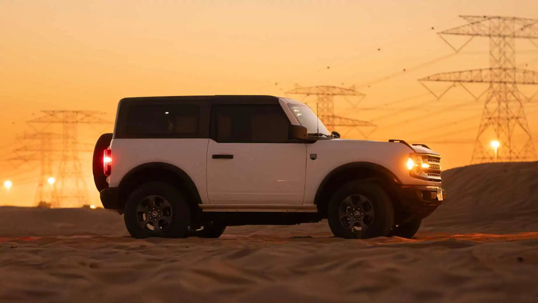 rent-ford-bronco-big-bend-in-dubai.jpg