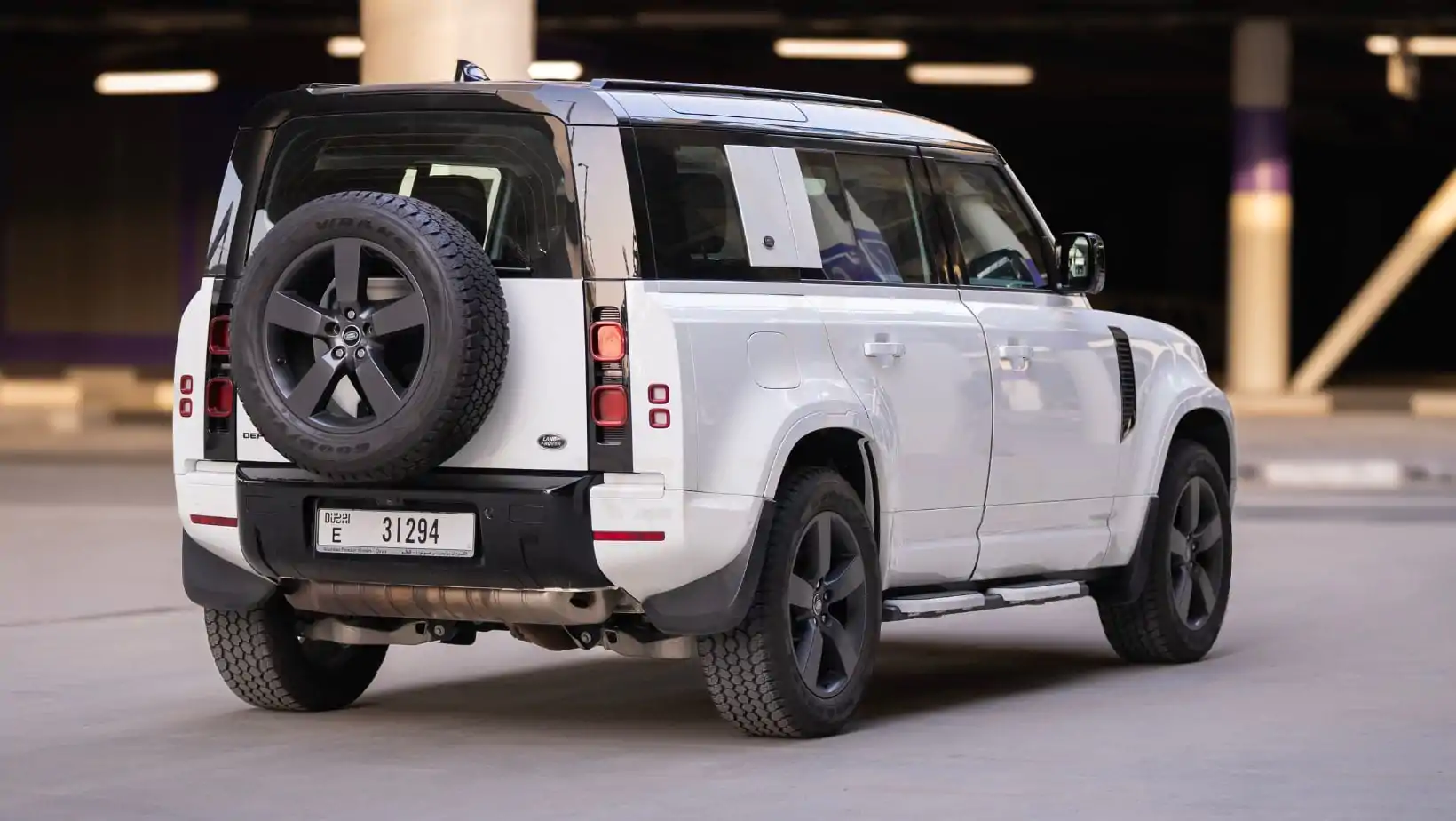 Land-Rover-Defender-White-In-Dubai