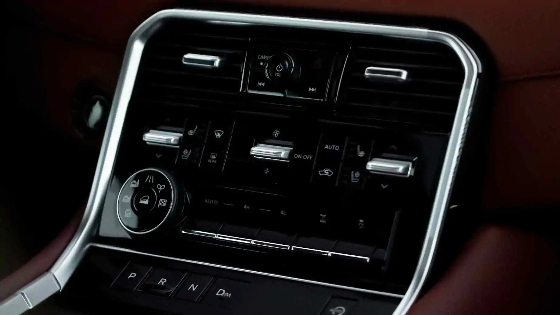 Rent-Nissan-Platinum-SE-at-Yousco-Rent-A-Car-in-Dubai