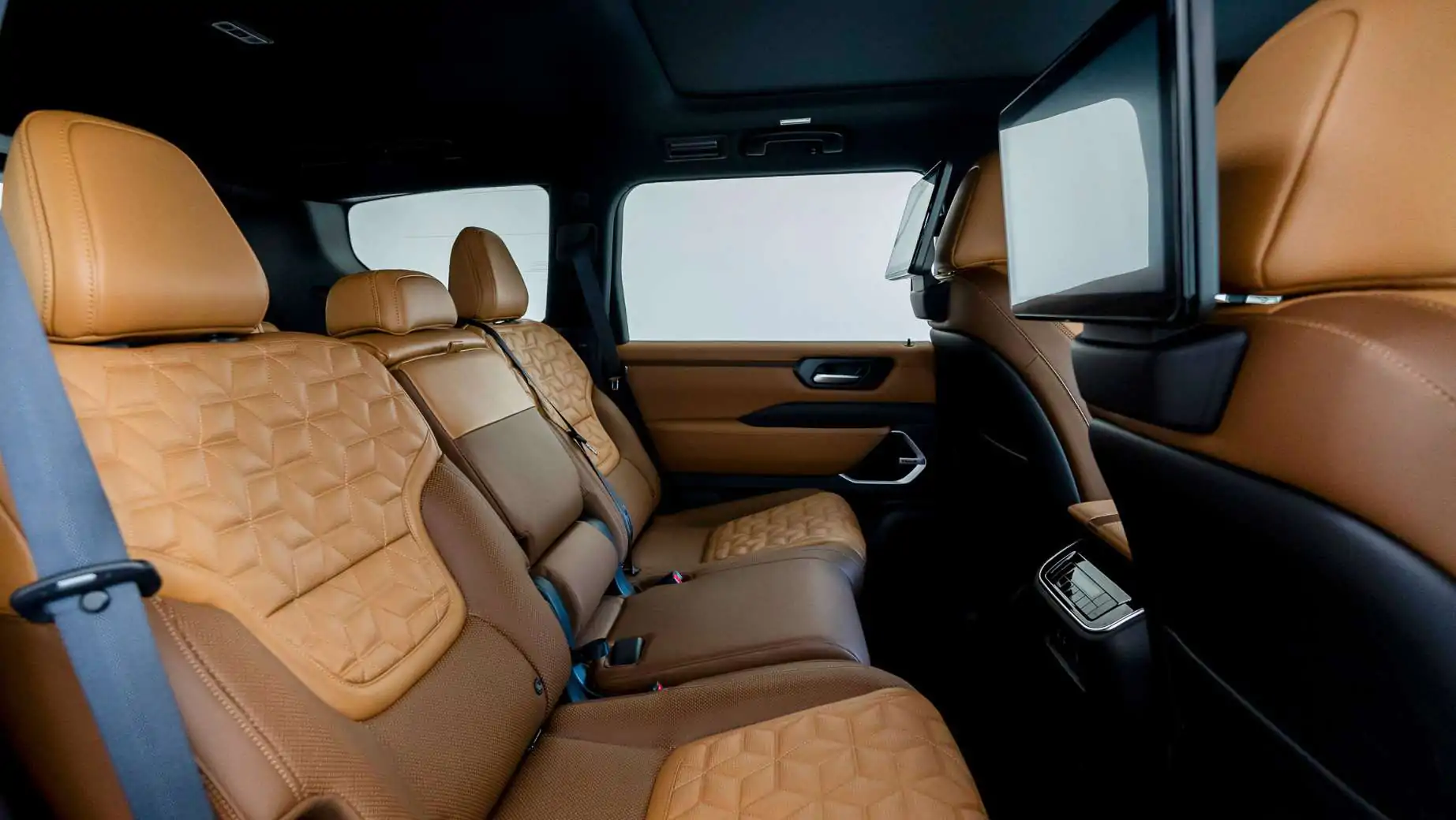 Rent Nissan Patrol Platinum at Yousco Rent A Car - Best Car Rental in Dubai